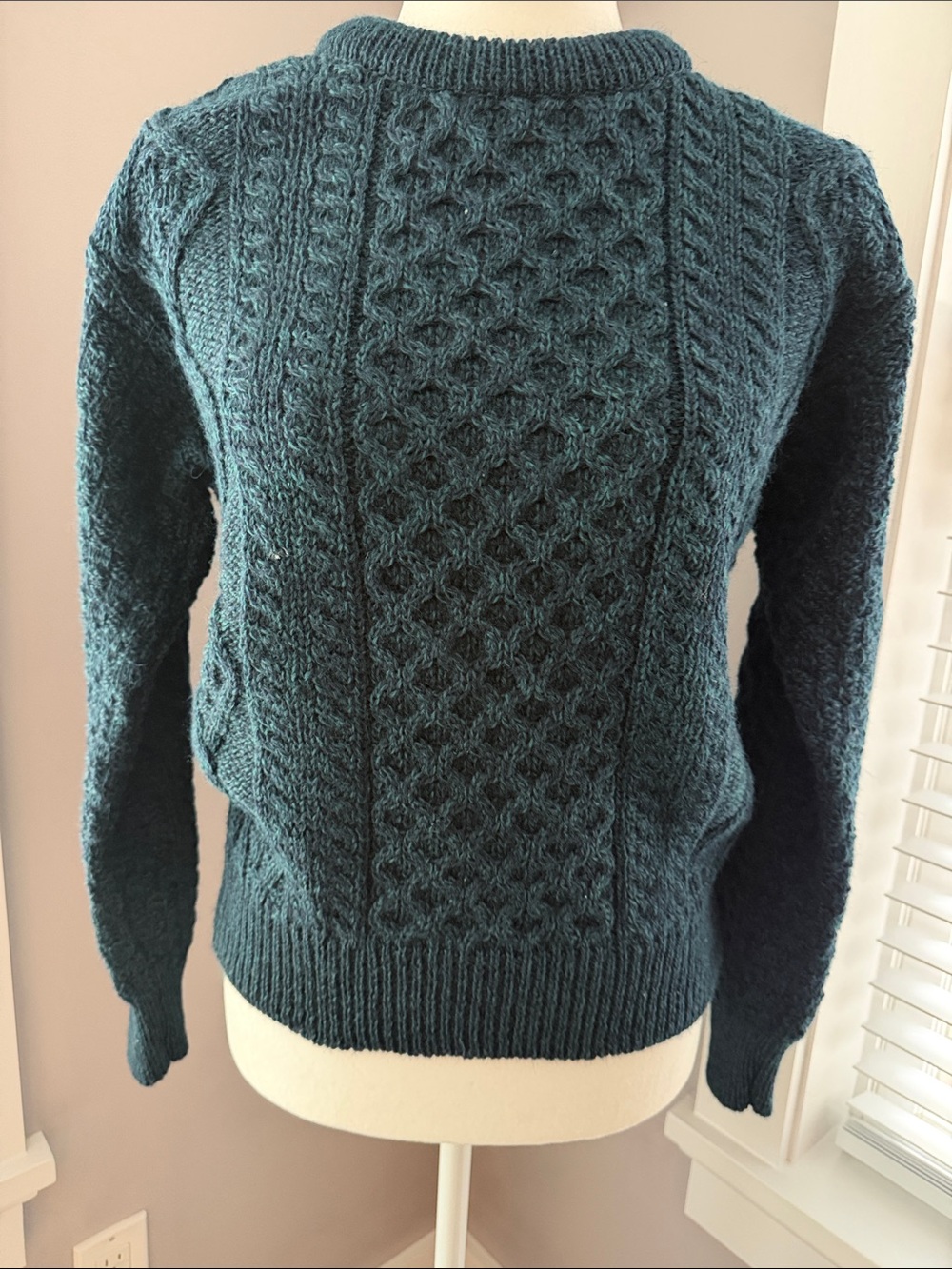 Genuine Ireland Wool Sweater XS